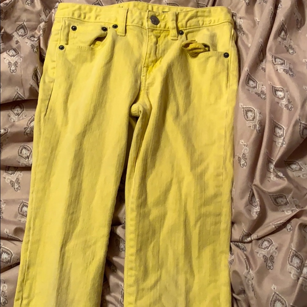 I’m selling some yellow polo pants